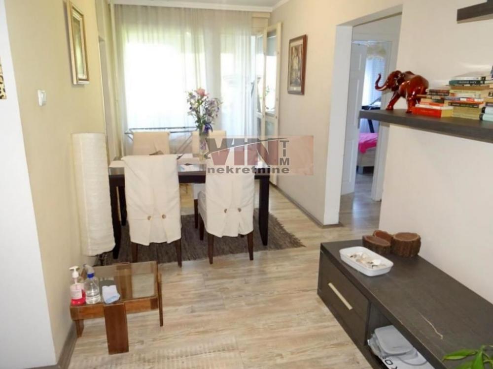 Stan na prodaju u Beogradu, Braće Jerković, dvoiposoban, 70m2, cena 187000 evra