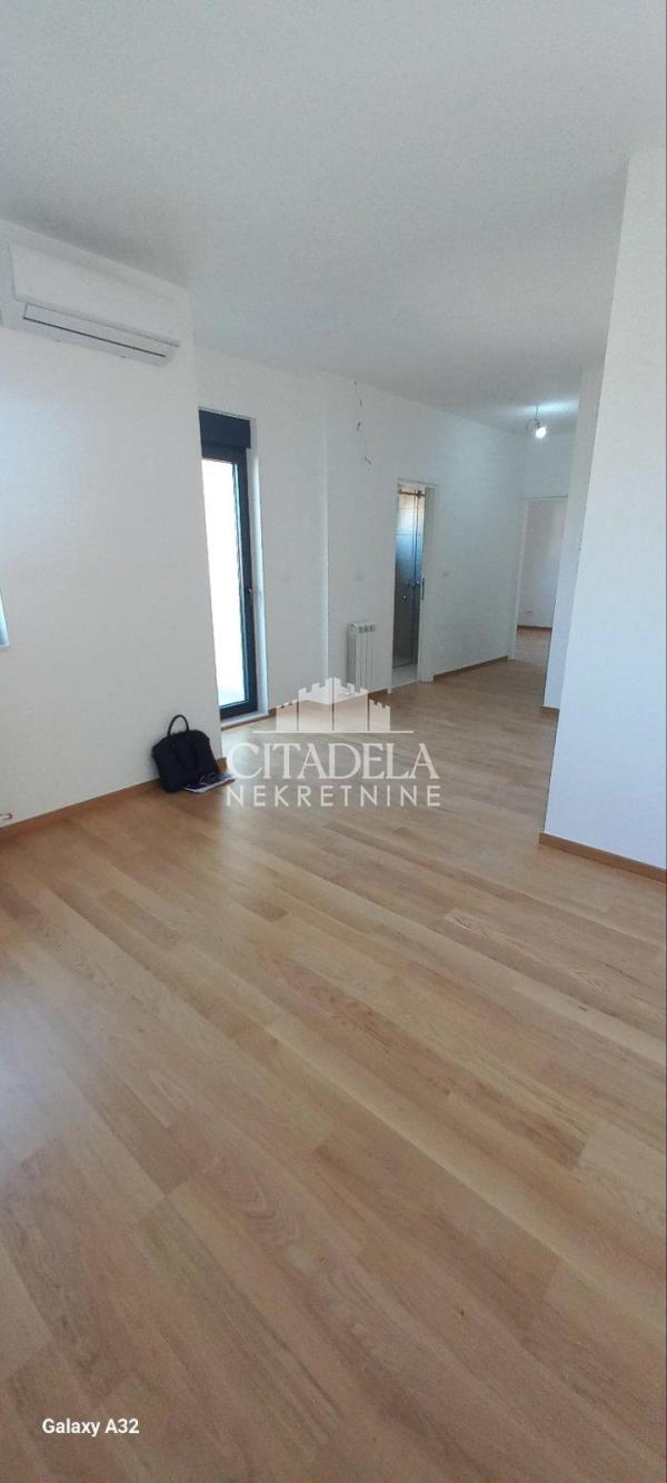 Stan na prodaju u Beogradu, Čukarica, jednoiposoban, 46m2, cena 149000 evra