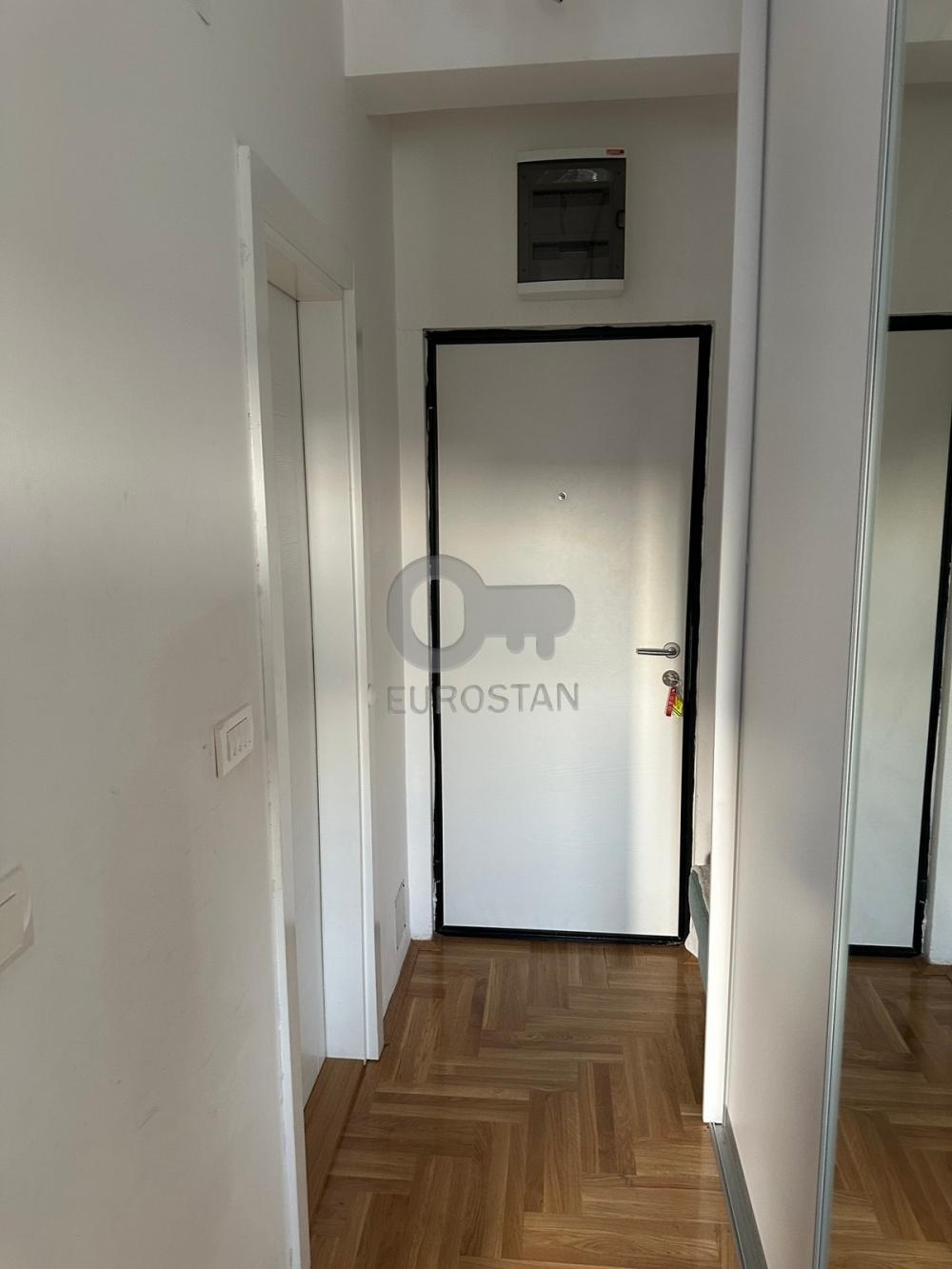 Stan na prodaju u Beogradu, Zvezdara, dvoiposoban, 48m2, cena 135000 evra