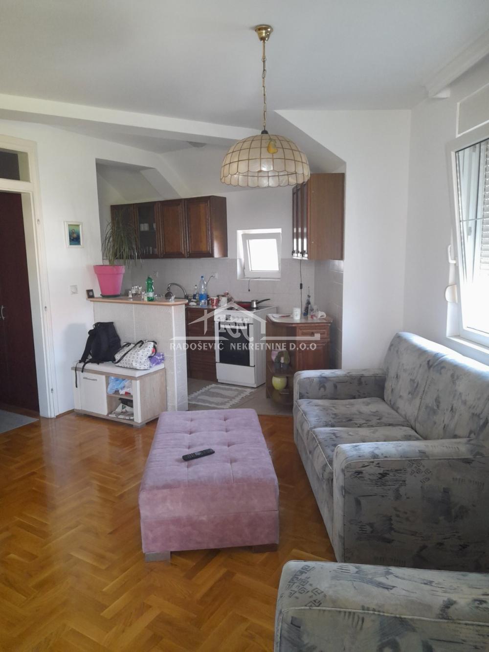 Stan na prodaju u Beogradu, Banovo brdo, dvosoban, 43m2, cena 135000 evra