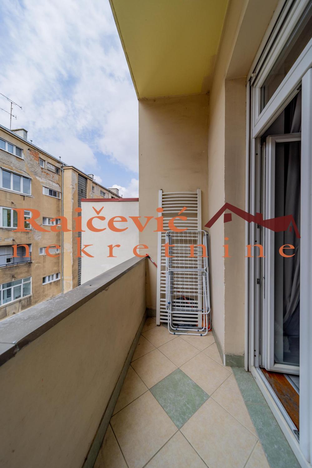 Stan na prodaju u Beogradu, Beograd (centar), trosoban, 83m2, cena 360000 evra