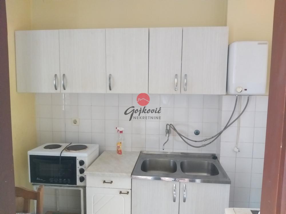 Stan na prodaju u Beogradu, Braće Jerković, jednosoban, 32m2, cena 95000 evra