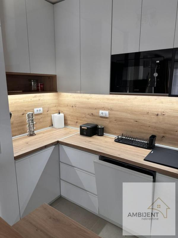Stan na prodaju u Beogradu, Višnjička banja, dvosoban, 52m2, cena 200000 evra