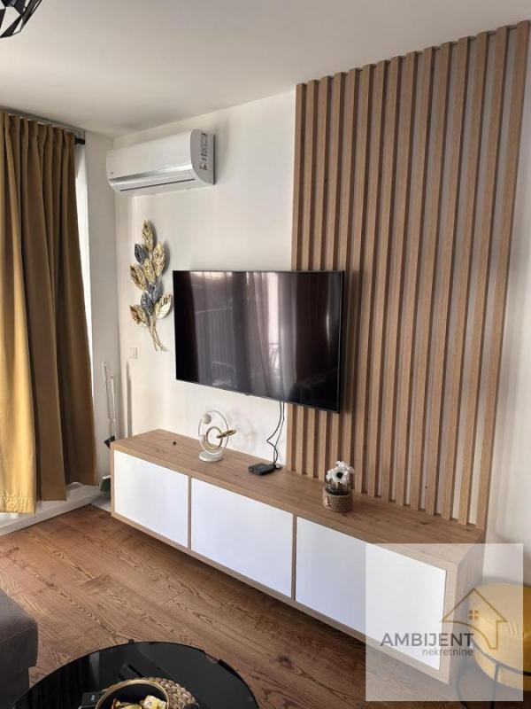 Stan na prodaju u Beogradu, Višnjička banja, dvosoban, 52m2, cena 200000 evra