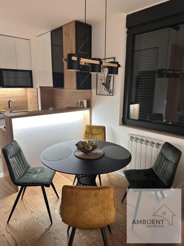 Stan na prodaju u Beogradu, Višnjička banja, dvosoban, 52m2, cena 200000 evra