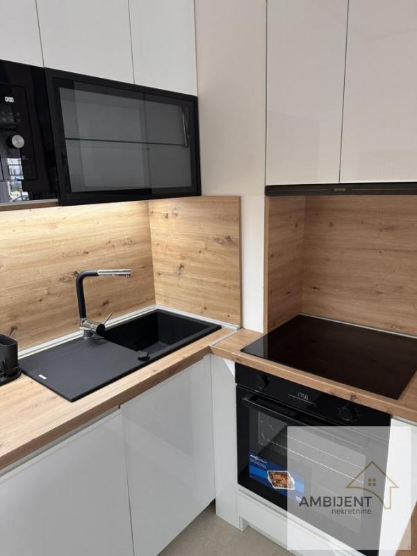 Stan na prodaju u Beogradu, Višnjička banja, dvosoban, 52m2, cena 200000 evra
