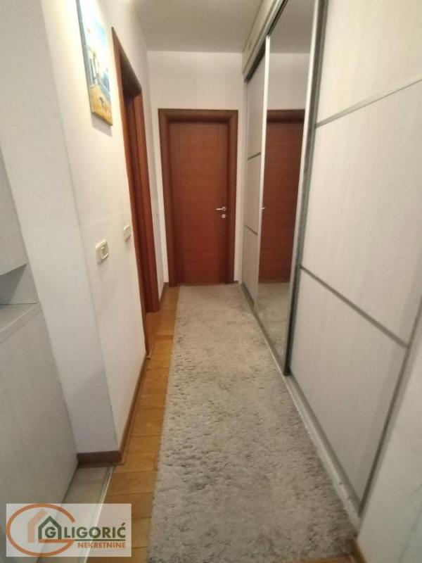 Stan na prodaju u Beogradu, Saobraćajni fakultet, cetvorosoban, 124m2, cena 390000 evra