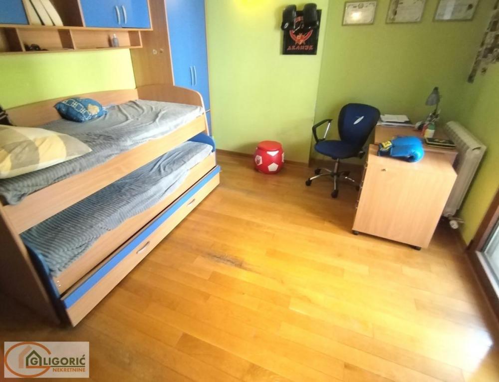 Stan na prodaju u Beogradu, Saobraćajni fakultet, cetvorosoban, 124m2, cena 390000 evra
