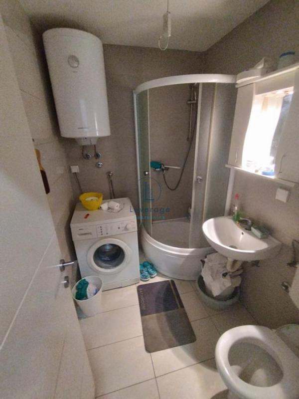 Stan na prodaju u Beogradu, Zvezdara 2, dvoiposoban, 55m2, cena 175000 evra