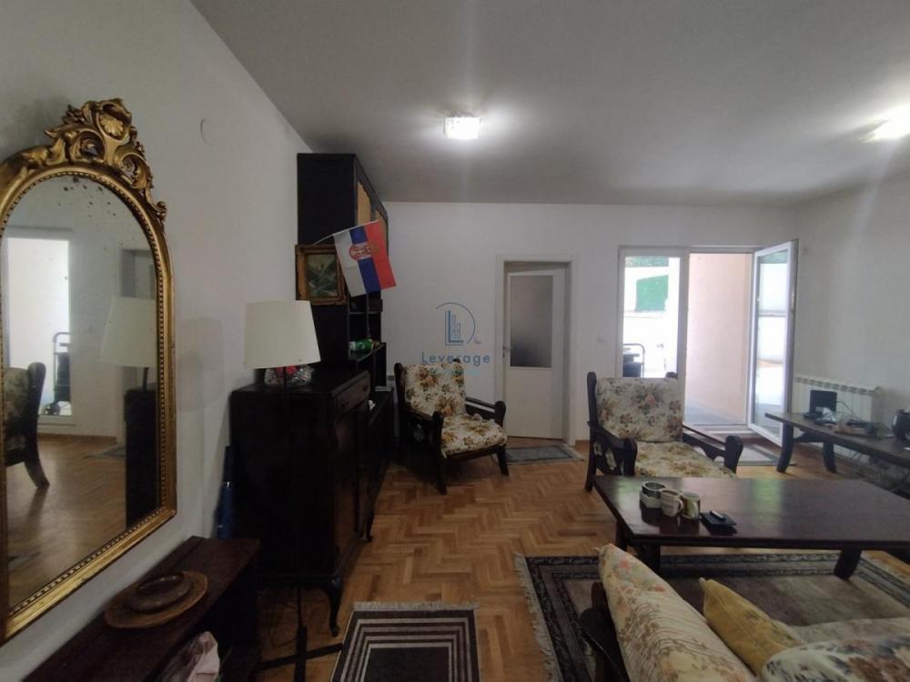 Stan na prodaju u Beogradu, Zvezdara 2, dvoiposoban, 55m2, cena 175000 evra