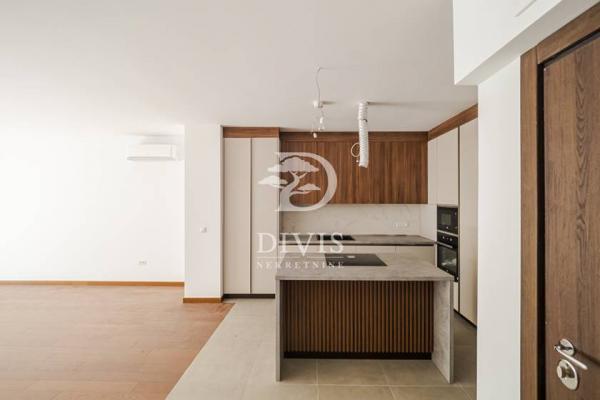 Stan na prodaju u Beogradu, Vračar (Hram), 101m2, cena 495000 evra