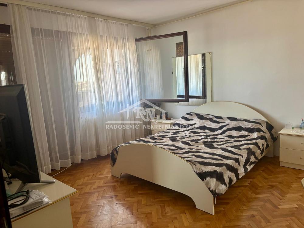 Stan na prodaju u Beogradu, Rakovica, cetvorosoban, 106m2, cena 235000 evra