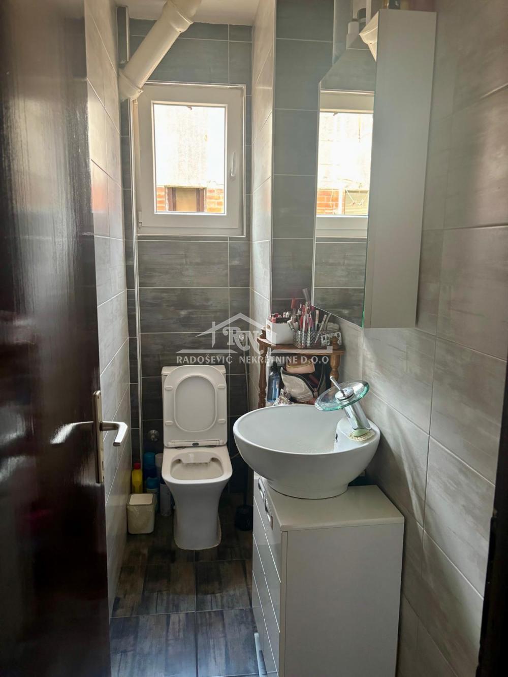 Stan na prodaju u Beogradu, Rakovica, cetvorosoban, 106m2, cena 235000 evra