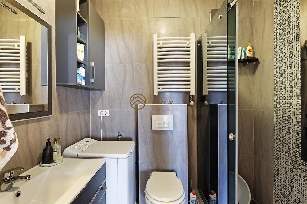 Stan na prodaju u Beogradu, Vračar (Hram), dvosoban, 75m2, cena 314000 evra