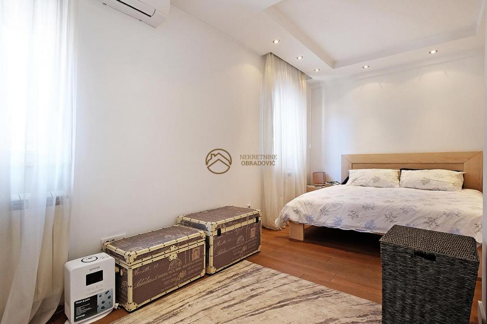 Stan na prodaju u Beogradu, Vračar (Hram), dvosoban, 75m2, cena 314000 evra