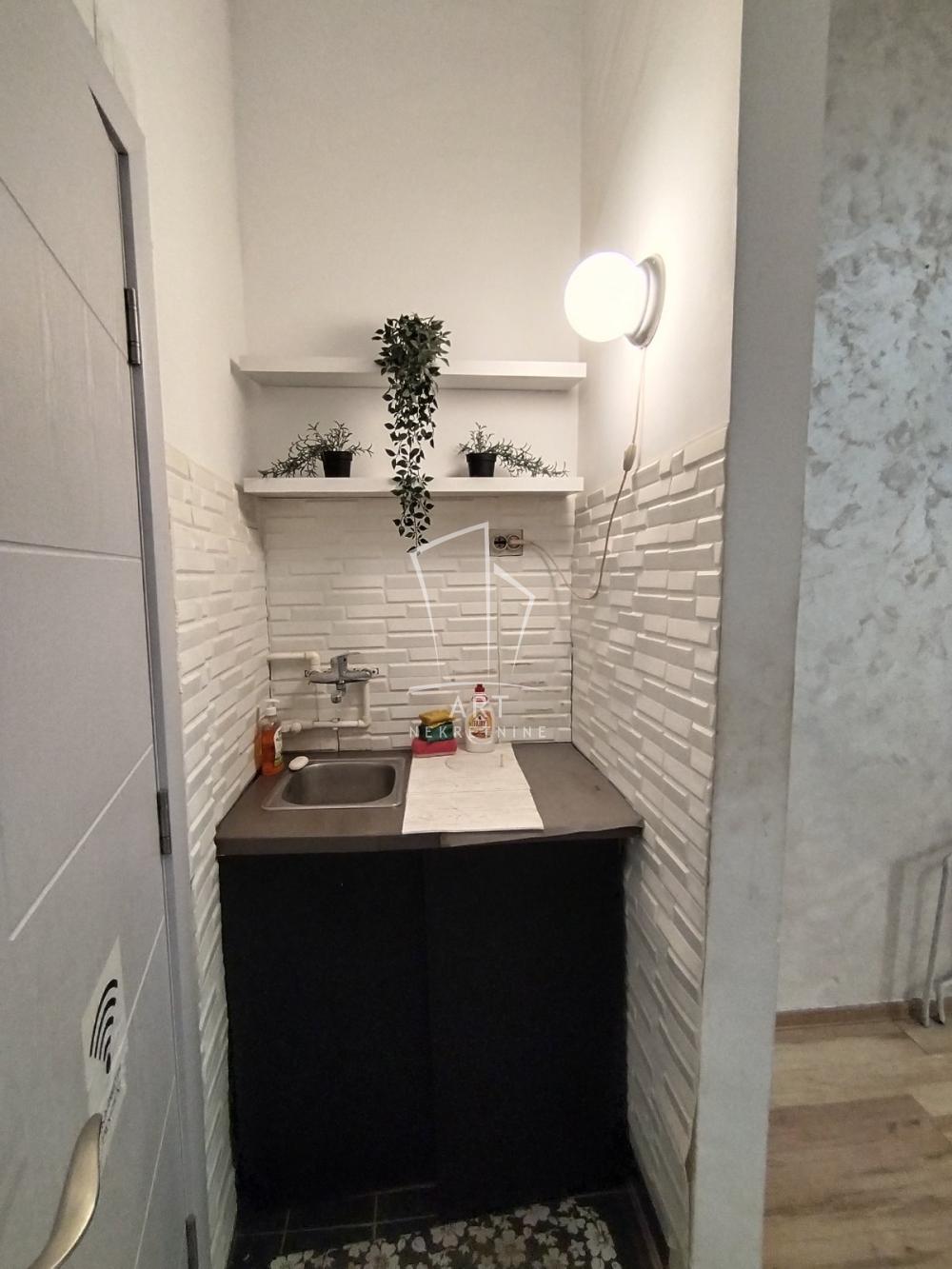 Stan na prodaju u Beogradu, Stari grad, 22m2, cena 125000 evra