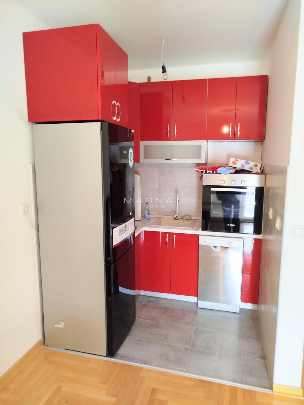 Stan na prodaju u Beogradu, Palilula, jednoiposoban, 37m2, cena 75000 evra