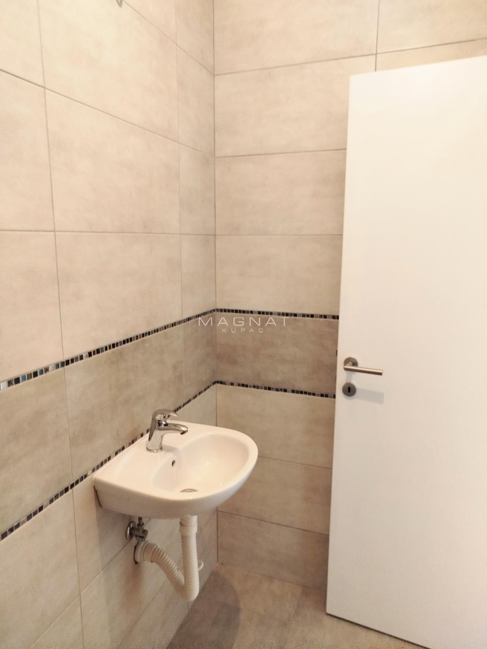 Stan na prodaju u Beogradu, Palilula, jednoiposoban, 37m2, cena 75000 evra