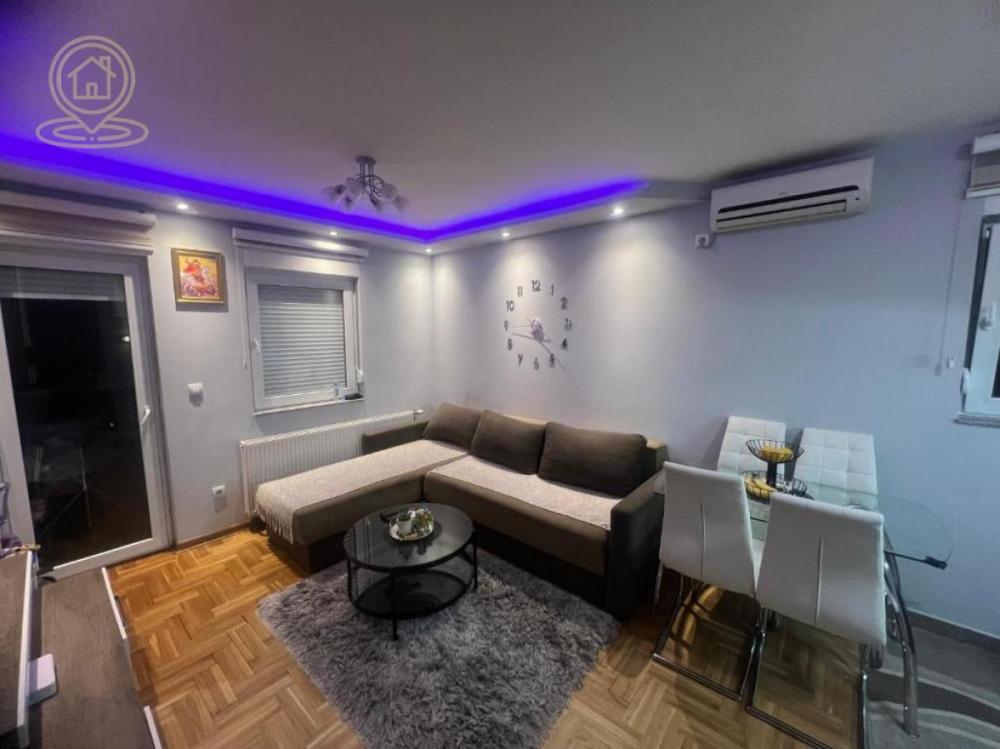 Stan na prodaju u Beogradu, Zemun polje, jednoiposoban, 39m2, cena 92000 evra