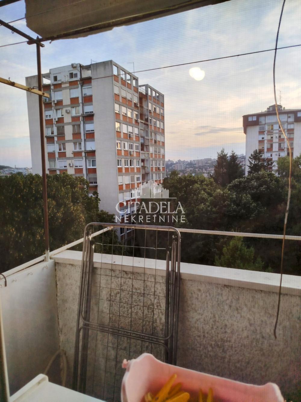 Stan na prodaju u Beogradu, Kanarevo brdo, jednoiposoban, 43m2, cena 100000 evra