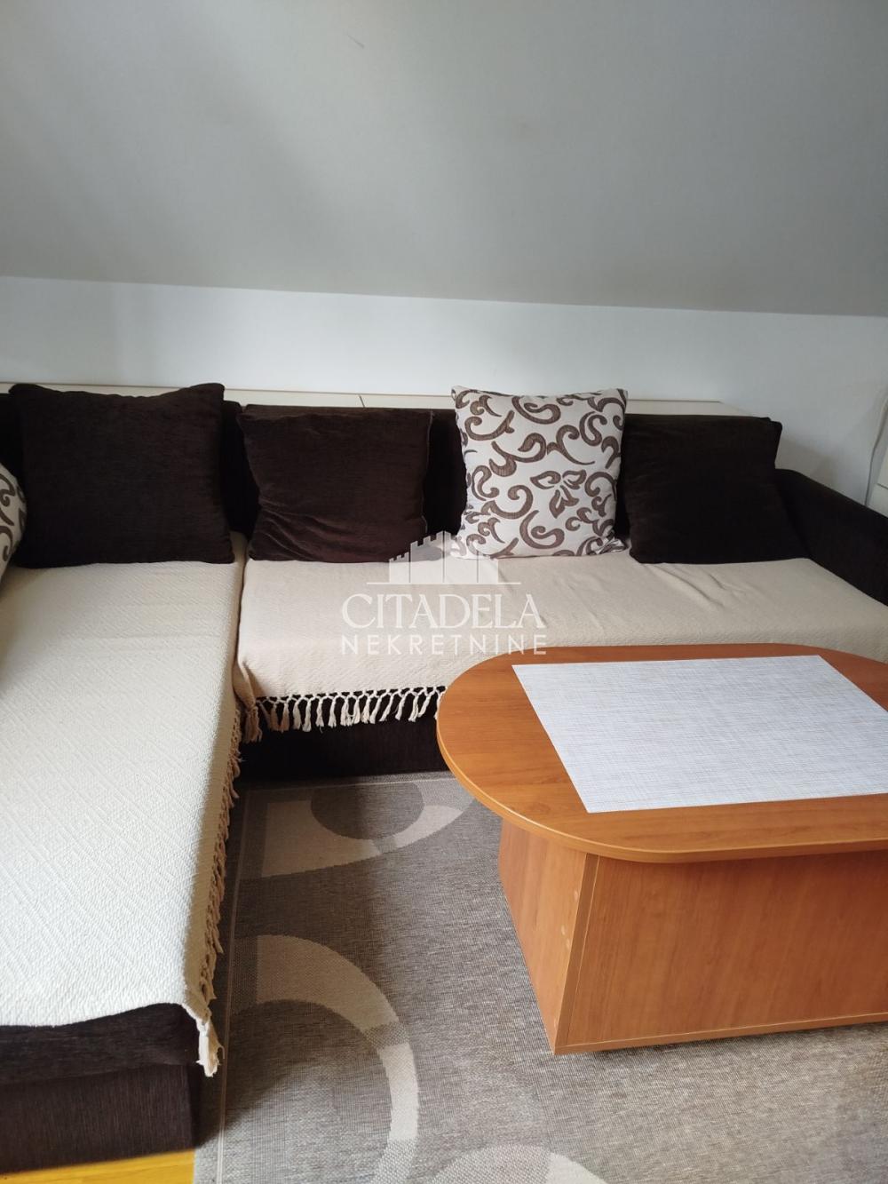 Stan na prodaju u Beogradu, Rakovica, jednoiposoban, 35m2, cena 67000 evra