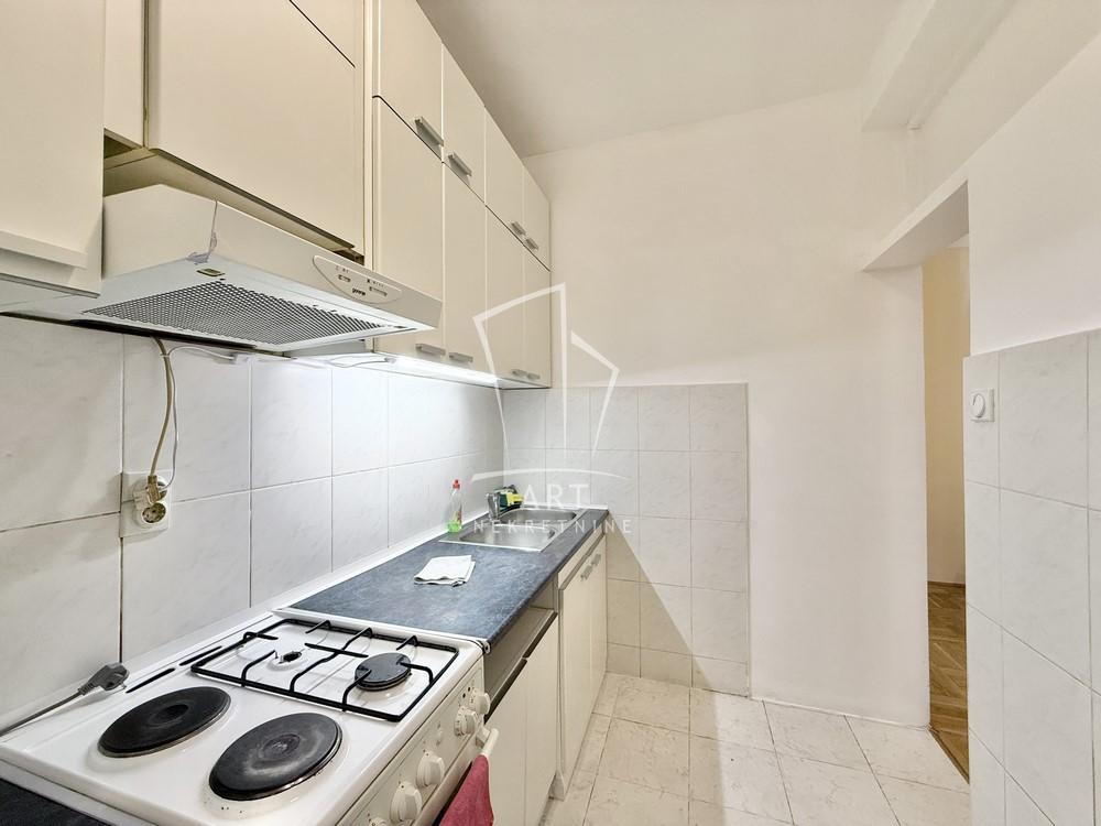 Stan na prodaju u Beogradu, Čukarica, dvosoban, 42m2, cena 110000 evra