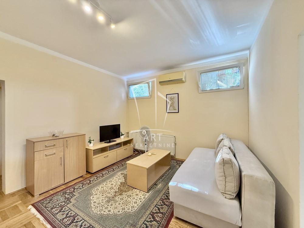 Stan na prodaju u Beogradu, Čukarica, dvosoban, 42m2, cena 110000 evra