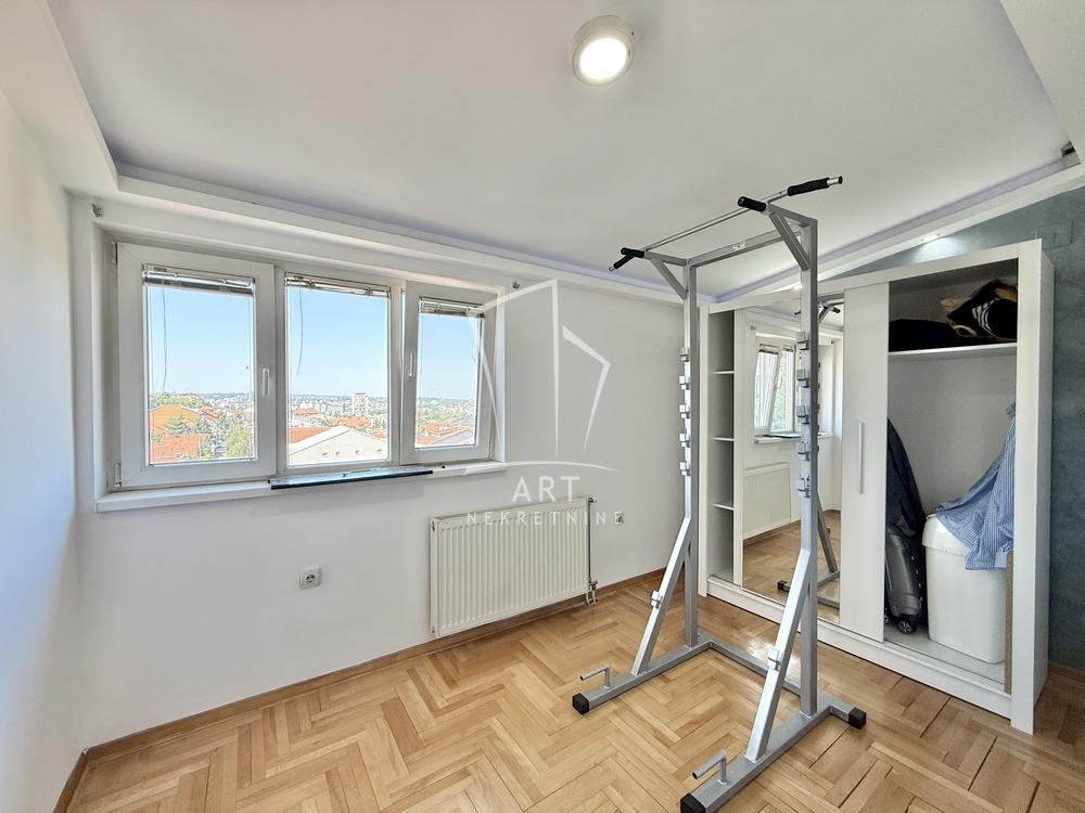 Stan na prodaju u Beogradu, Učiteljsko naselje, dvoiposoban, 56m2, cena 134400 evra