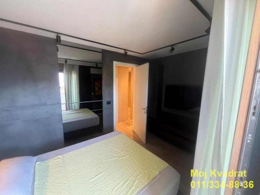 Stan na prodaju u Beogradu, Dorćol, dvoiposoban, 76m2, cena 426500 evra
