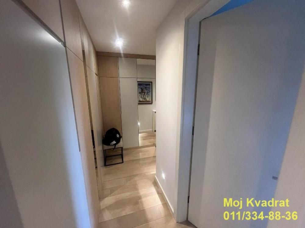 Stan na prodaju u Beogradu, Dorćol, dvoiposoban, 76m2, cena 426500 evra