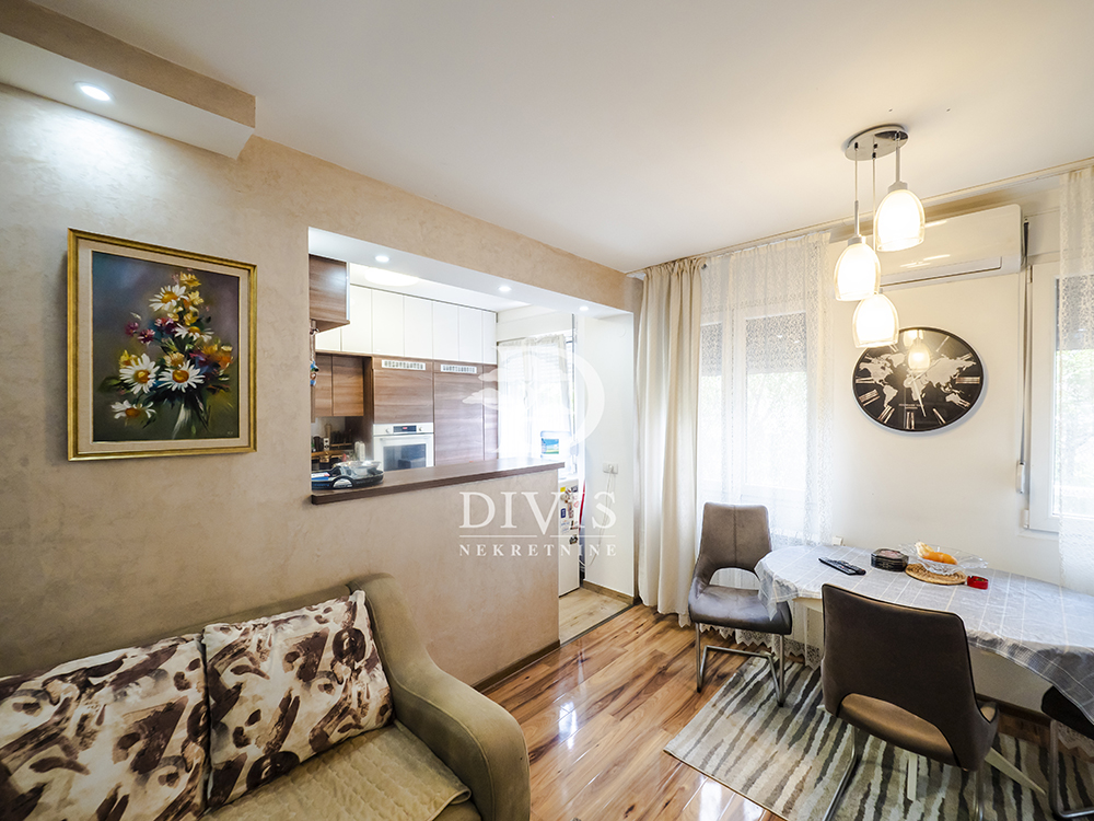 Stan na prodaju u Beogradu, Čukarica, cetvorosoban, 84m2, cena 230000 evra