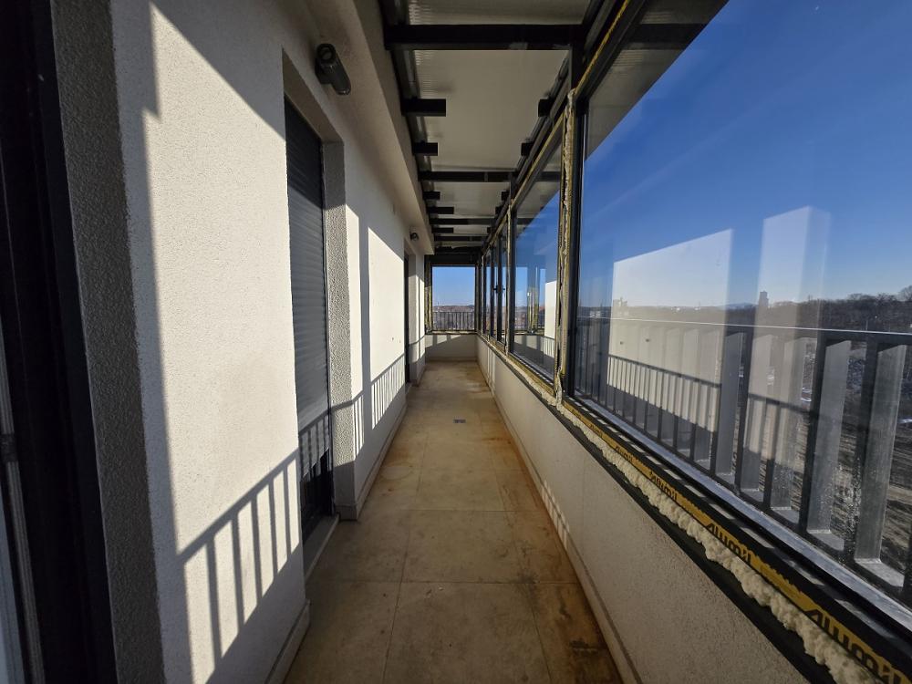 Stan na prodaju u Beogradu, Zemun, trosoban, 85m2, cena 187000 evra