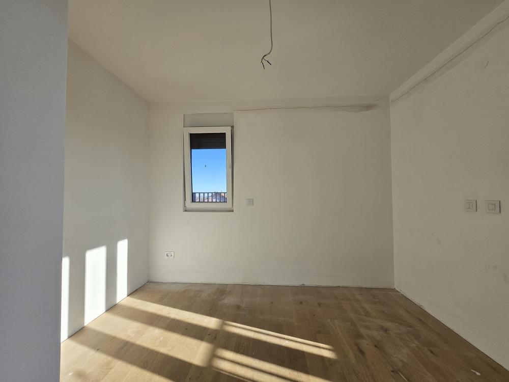 Stan na prodaju u Beogradu, Zemun, trosoban, 85m2, cena 187000 evra