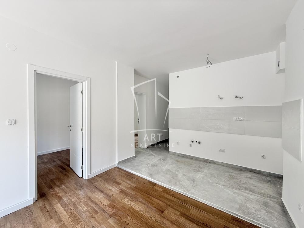 Stan na prodaju u Beogradu, Rakovica, trosoban, 50m2, cena 140000 evra