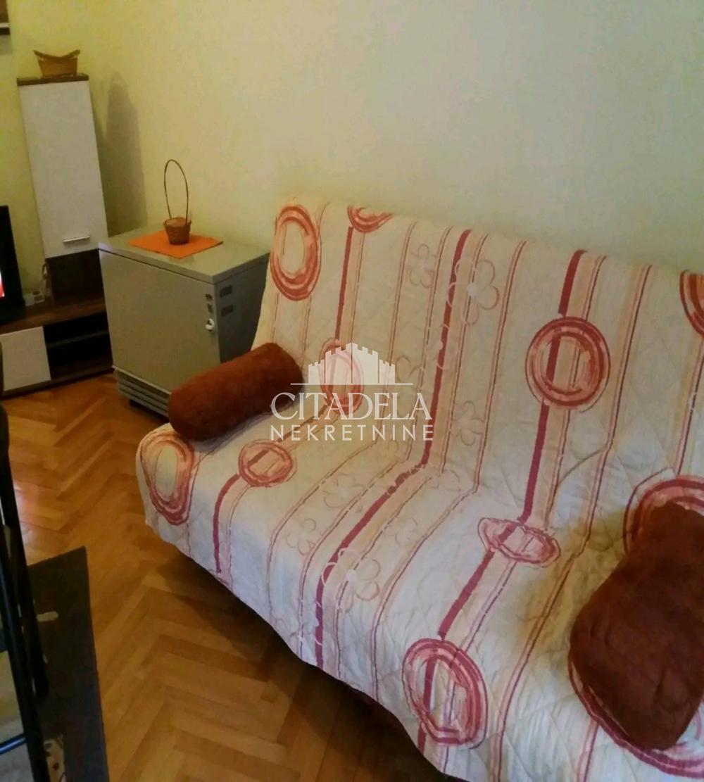 Stan na prodaju u Beogradu, Rakovica, jednosoban, 24m2, cena 52000 evra