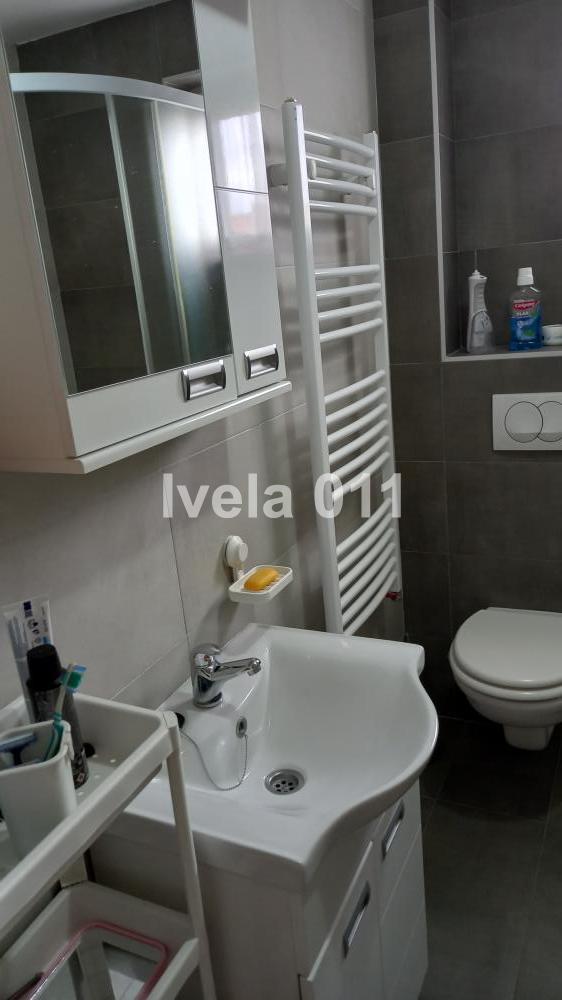 Stan na prodaju u Beogradu, Kaluđerica, trosoban, 60m2, cena 125000 evra