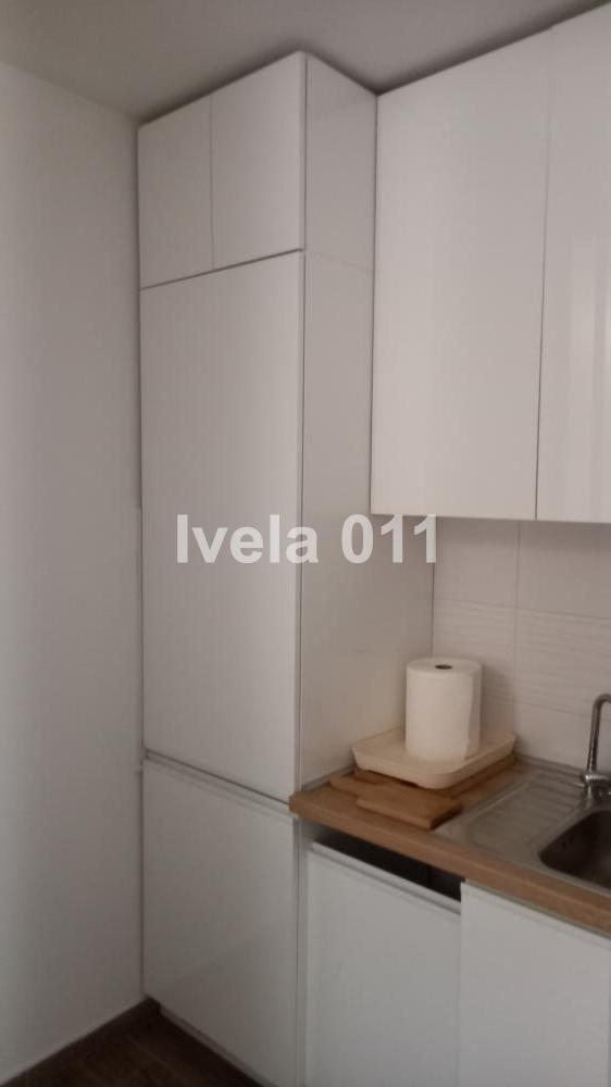 Stan na prodaju u Beogradu, Kaluđerica, trosoban, 60m2, cena 125000 evra