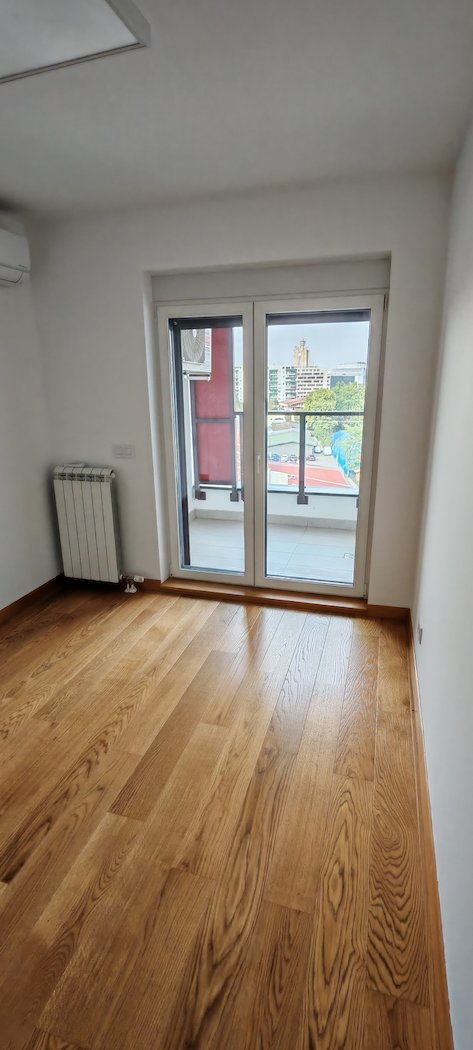 Stan na prodaju u Beogradu, Tošin bunar, troiposoban, 90m2, cena 320000 evra