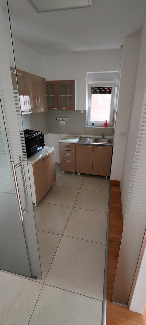 Stan na prodaju u Beogradu, Tošin bunar, troiposoban, 90m2, cena 320000 evra
