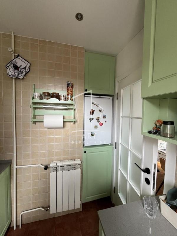 Stan na prodaju u Beogradu, Nova Galenika, troiposoban, 64m2, cena 185000 evra