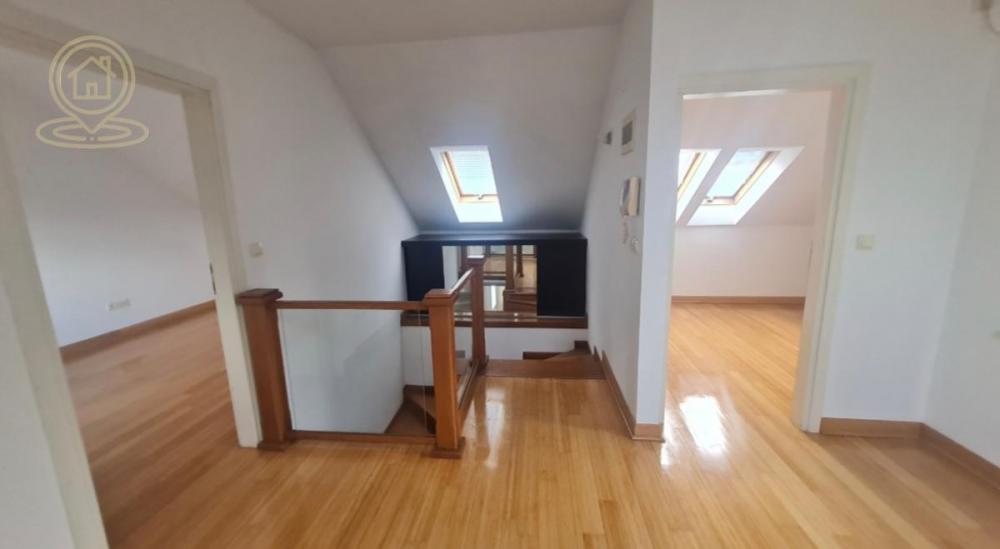 Stan na prodaju u Beogradu, Vračar (Hram), trosoban, 86m2, cena 292000 evra