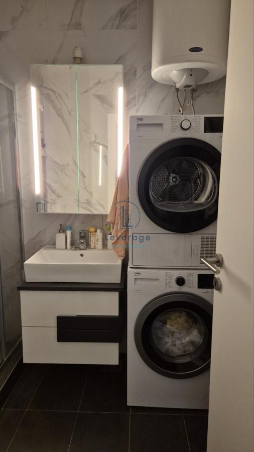 Stan na prodaju u Beogradu, Višnjička banja, dvosoban, 52m2, cena 155000 evra