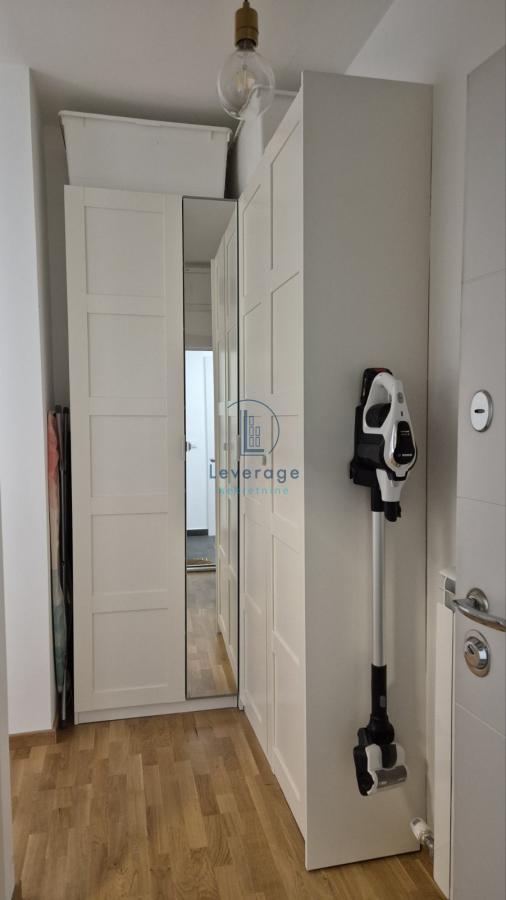 Stan na prodaju u Beogradu, Višnjička banja, dvosoban, 52m2, cena 155000 evra