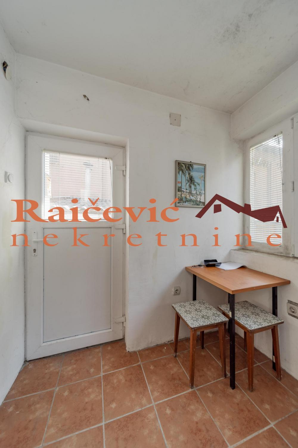 Stan na prodaju u Beogradu, Čukarica, jednoiposoban, 26m2, cena 78000 evra