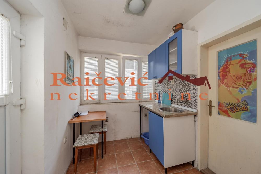 Stan na prodaju u Beogradu, Čukarica, jednoiposoban, 26m2, cena 78000 evra