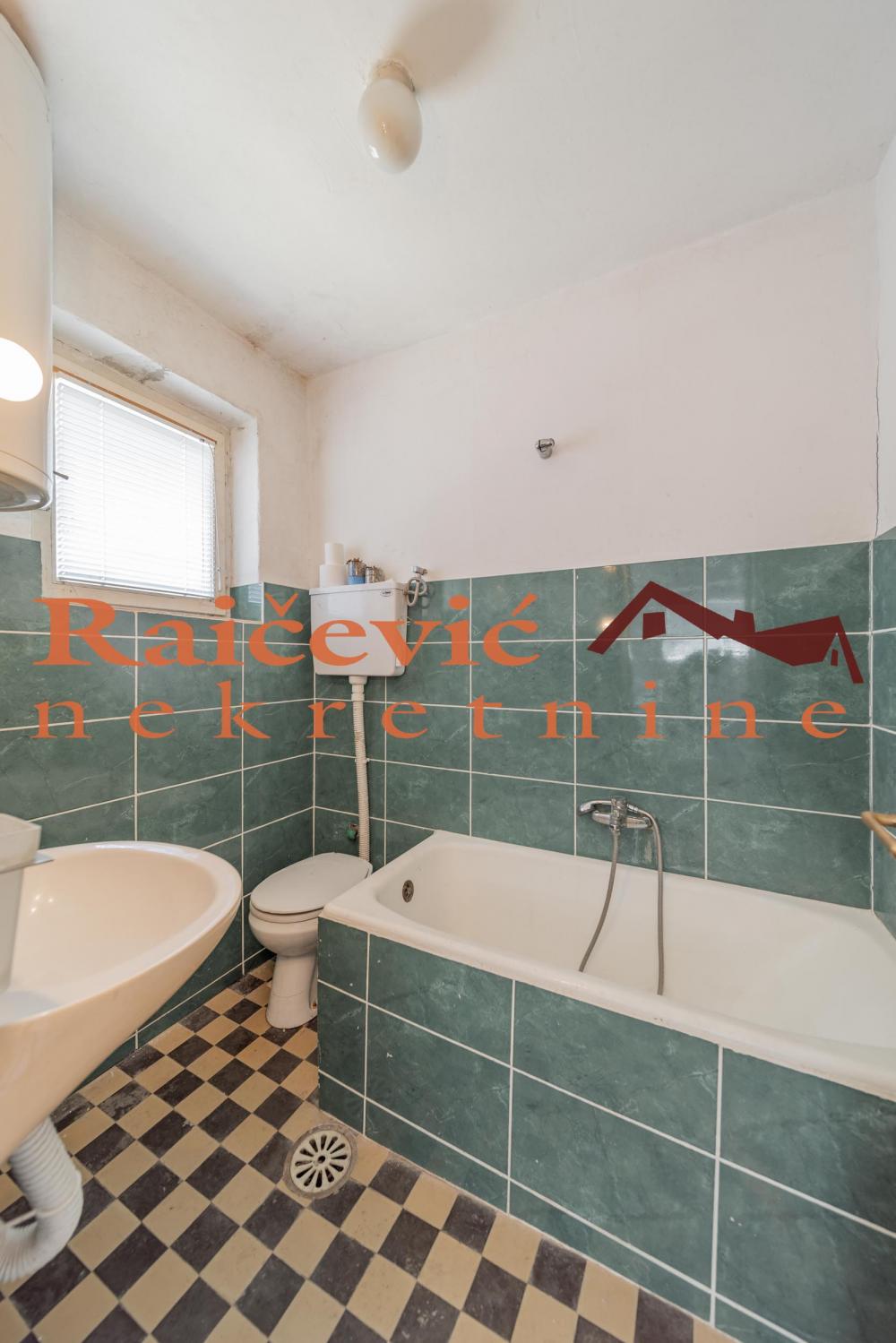 Stan na prodaju u Beogradu, Čukarica, jednoiposoban, 26m2, cena 78000 evra