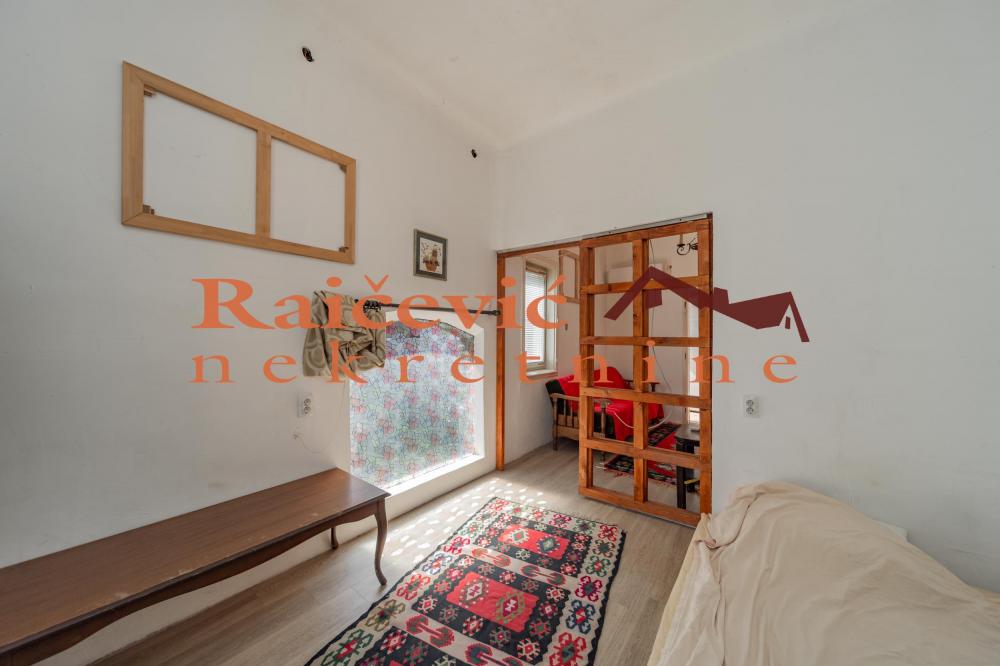 Stan na prodaju u Beogradu, Čukarica, jednoiposoban, 26m2, cena 78000 evra