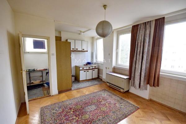Stan na prodaju u Beogradu, Zvezdara, jednoiposoban, 43m2, cena 159900 evra