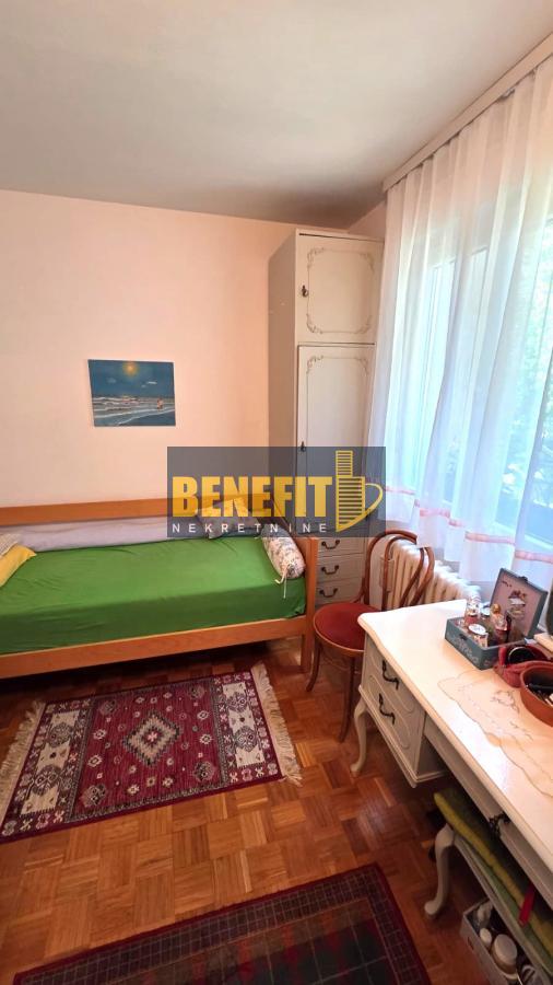 Stan na prodaju u Beogradu, Medaković 3, trosoban, 65m2, cena 185000 evra