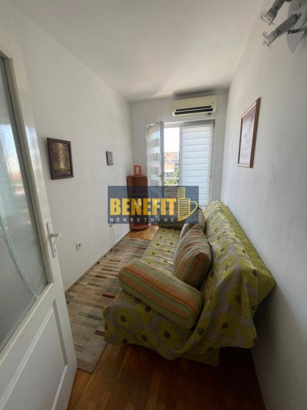 Stan na prodaju u Beogradu, Južni bulevar, dvosoban, 43m2, cena 162000 evra
